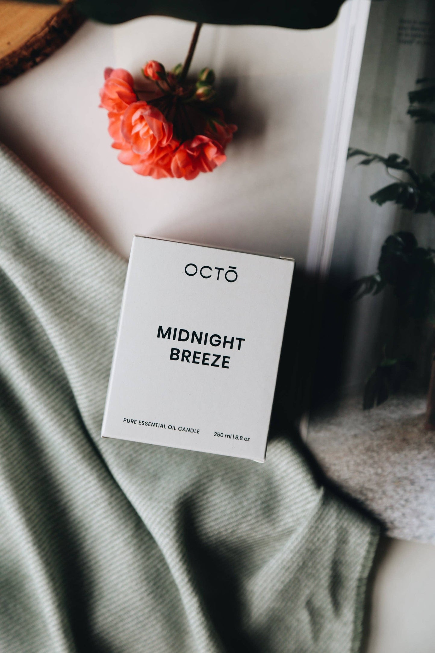 OCTŌ - Midnight Breeze candle (Rose Geranium + Vetiver + Patchouli)